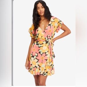 Billabong Wrap and Roll Floral Wrap Mini Dress Size Large